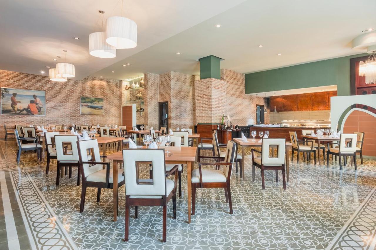 Joia Rose Hall By Iberostar (Adults Only) Бухта Монтего Экстерьер фото